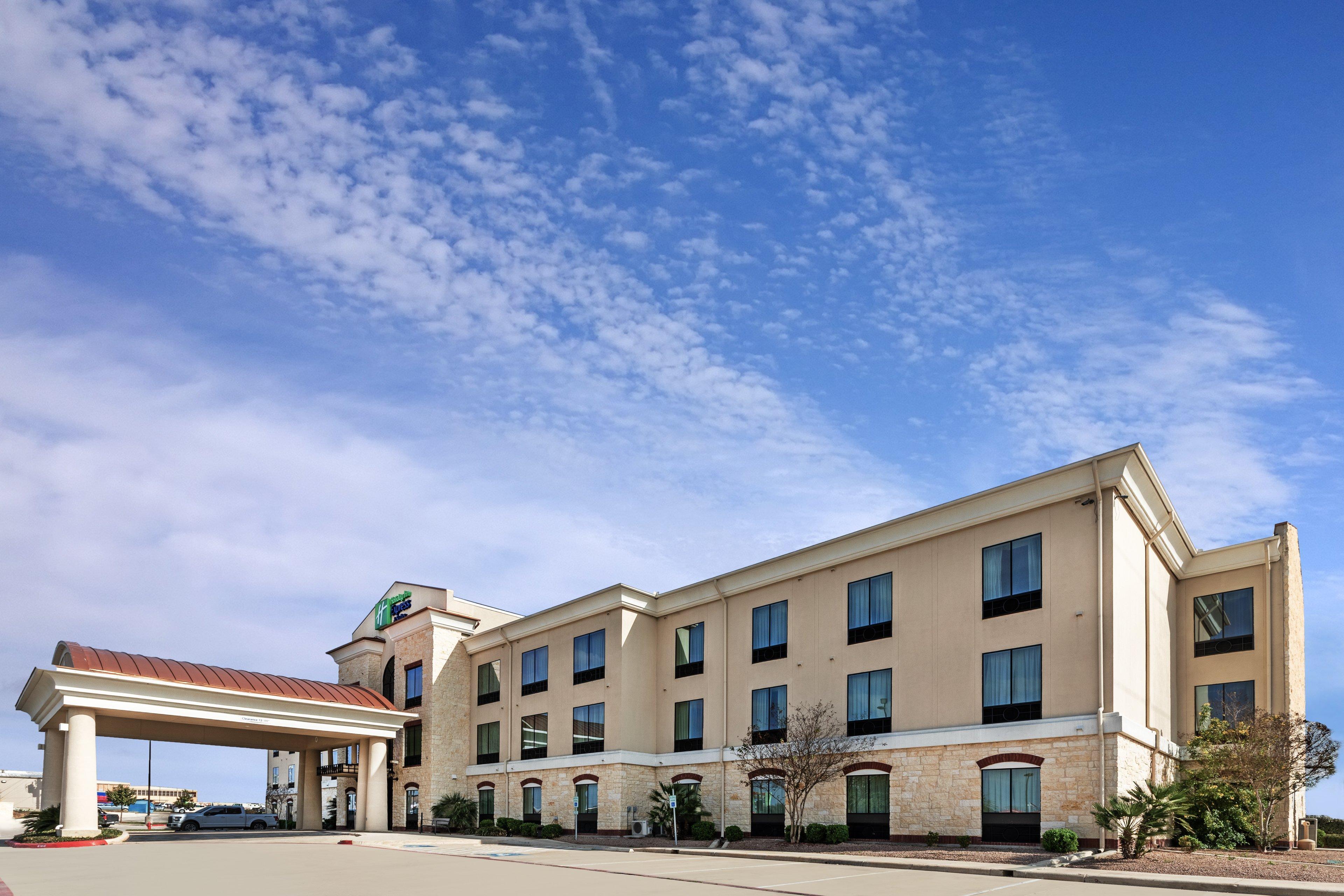 ฮอลิเดย์ อินน์ เอ็กซ์เพรส โฮเต็ล แอนด์ สวีท ฟลอเรสวิลล์ Floresville ภายนอก รูปภาพ